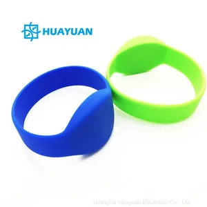 Customized Color Passive NFC Bracelet RFID Silicone Wristband for GYM Fitness Center thumbnail-5