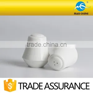 White Durable Ceramic Salt & Pepper Shaker thumbnail-1