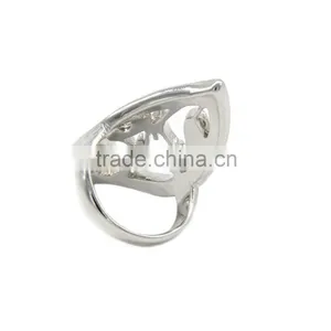 Latest Gold Finger Ring Designs for Women thumbnail-2
