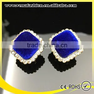 Small Quantitiy Korean Fancy Flannelette Diamond Stud Earrings thumbnail-3