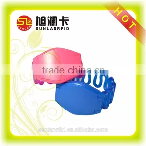 High Quality Customized Free RFID Silicone Wristbands With TK4100 Chip For Access Control thumbnail-4