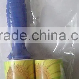 Plastic Reusable Sticky Green Handle Lint Roller thumbnail-1