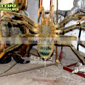 Enlarged Models of Animatronic Artificial Spider thumbnail-4