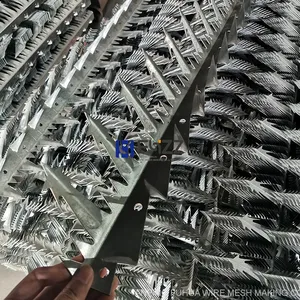 Perimeter Security Anti Climb Wall Spikes Made of Galvanized Steel Spear Type Spikes thumbnail-1