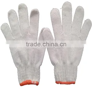 Powder Free Disposable Nitrile Gloves thumbnail-1