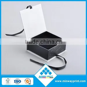 Decorative Rigid Cardboard Jewellery Packaging Box With Satin Ribbon Small Luxury Gift Jewellery Box With Lid thumbnail-1