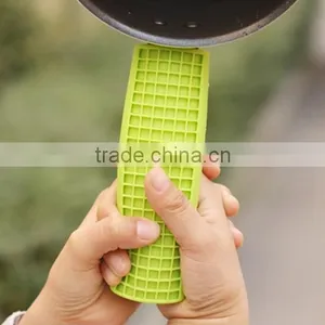 Silicone Handle Grip / Non-Slip Silicone Pot Handle Grip Stay Cool / Rubber Handle Grip thumbnail-4