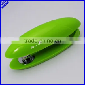 2014 New Design Office Desktop Plastic Novelty Stapler thumbnail-1