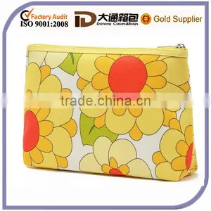Beatiful Big Flower Printing Durable Polyester Cosmetic Bag With Thin Cotton Sandwich thumbnail-1