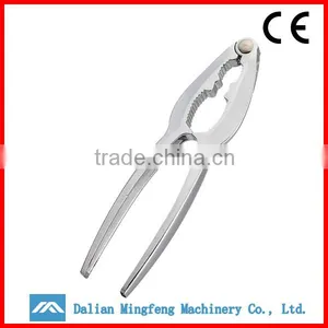 China Wholesale Aluminum Alloy Rotary Nut Cracker thumbnail-1