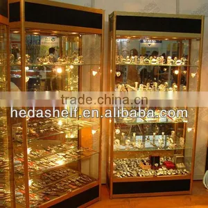 Jewellery Showroom Interior Design thumbnail-1