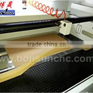 Hot Sale Boson 4060 CO2 50w Metal Bottle Caps Laser Engraving Machine thumbnail-3