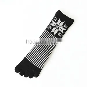 Bulk Wholesale Hot Sale Winter Fashion Thick Wool Yoga Injinji Christmas Ladies Custom Design Five Toe Socks thumbnail-1