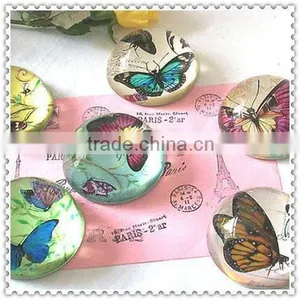 Crystal Dome Wedding Butterfly Paperweight For Friends Takeaway thumbnail-1