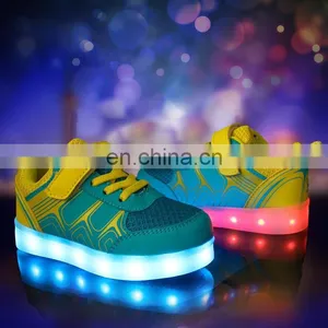 Factory Wholesale New Design Light up Shoes Children Kids LED Shoes Sneakers Latest Cool Footwear for Girls Boys thumbnail-1