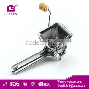 Good Quality Stainless Steel Chilli Cutter thumbnail-1