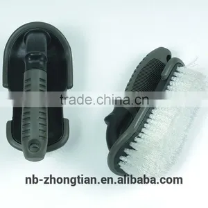 Hot Selling Car Wash Brush With Soft Plastic Handle thumbnail-1