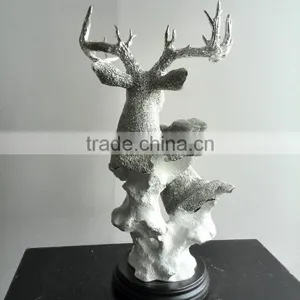 Resin Christmas Reindeer Decoration Figurine thumbnail-5