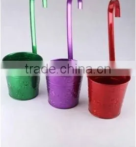 Garden Pot With Long Handle Can Hanging on the Wall thumbnail-2