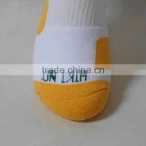 Colorful Design Custom Made Sports Basketball Elite Socks thumbnail-4