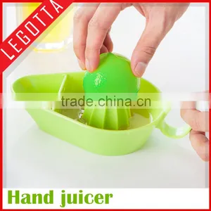 Wholesale Popular Best Quality Manual Plastic Portable Squeezer for Sale thumbnail-5