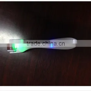 2105 New Arrival 540 Needles Massage LED PDT Derma Vib Derma Roller thumbnail-6
