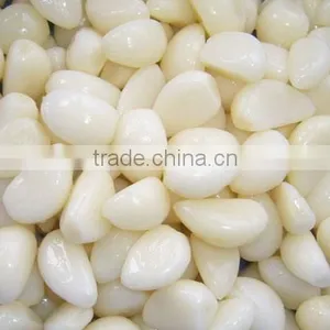 Good Quality Pickle Peeled Garlic in Brine thumbnail-1