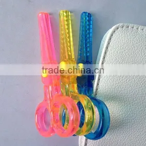 Good Quality Different Design Craft Scissors Colorful thumbnail-1