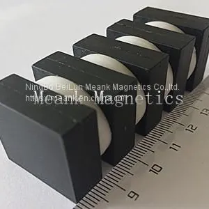 Plastic Coated Magnets thumbnail-2