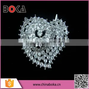 Woman Decorative Shoe Buckle Rhinestone Bag Clip Buckle Heart Shaped Buckle thumbnail-1