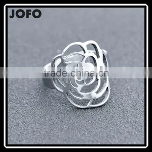2016 Elegant Hollow Camellia Stainless Steel Fashion Ring thumbnail-1