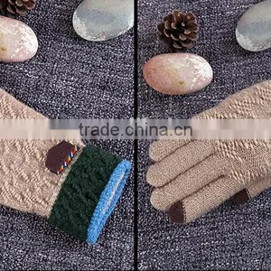 Hotsale Premium Woolen Yarn Knitted Contrast Color Touch Screen Gloves For Boys thumbnail-3