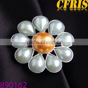 2015 New Romantic Pearl Lapel Pin thumbnail-1
