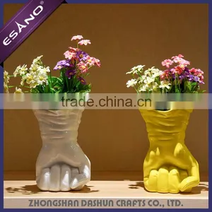 Modern Decorative Resin Craft Vases thumbnail-1