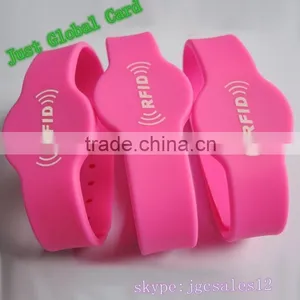 High Quality Carte Rfid Adjustable Silicon Wristband for Events thumbnail-1