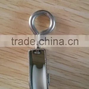 7/8" Swivel Nylon Rope Pulley thumbnail-2