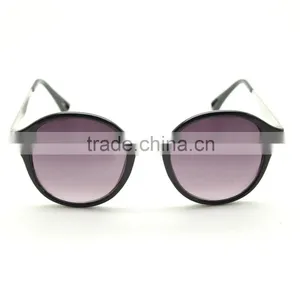 Classic Style Circular Metal Round Sunglasses With Metal Bar thumbnail-3