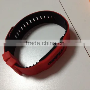 2016 Popular RFID Silicone Wristband With Customized LF HF UHF Chip thumbnail-4