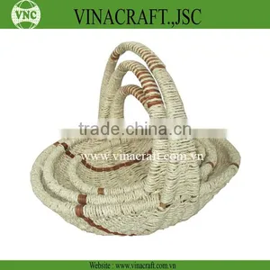Handmade Corn Leaf Basket for Picnic thumbnail-1