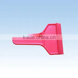 Promotional Cute Cheap Plastic Hand Car/boat Window Ice Scraper With Tpr Water Blade thumbnail-1