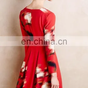 China Supplier Fashion Women Long Sleeves Fitted Sexy v Neck Red Fit and Flare Floral Print Dress thumbnail-3