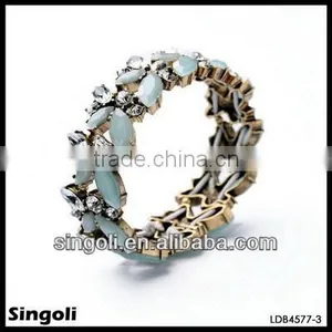 Yiwu Imitation Jewellery Bobo Style Crystalline Two Tiers Seablue Epoxy Fresh Paved Resin Crystal Bead Hollow 22k Gold Bangle thumbnail-1