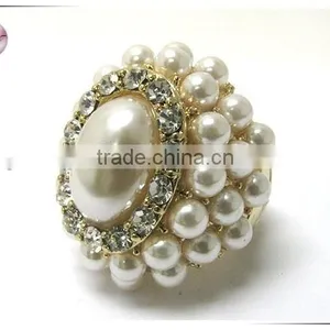 Pearl Beads and Crystal Glamorous Stretch Ring thumbnail-1