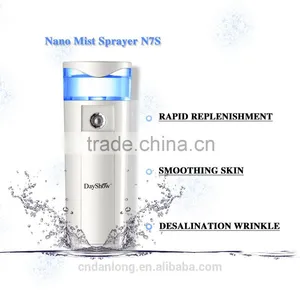 DayShow Newest Nano Spray Factory Supply Nano-ionic Hand Held Facial Steamer thumbnail-2