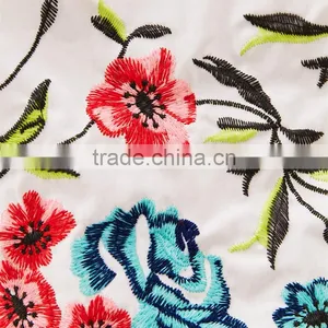 2017 OEM Woman Floral Embroidery Sexy Off-the-shoulder Top thumbnail-6