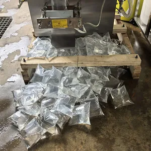 Pure Water Packaging Machine Liquid Beverage Filling Machine Water Purifier PE Composite Film Ice Pack Vinegar Sealing Machine thumbnail-3