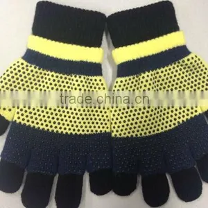Fashion Gloves thumbnail-3