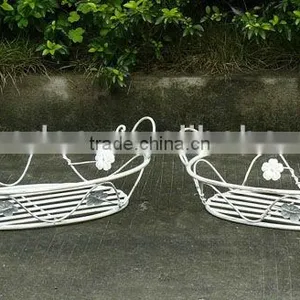 Lovely Vintage Wrought Irons Antirust Metal Fruit Basket thumbnail-1