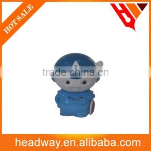 Cute Robot Shape Color Manual Pencil Sharpener thumbnail-4