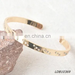 KC Gold Hammered Boho Stacking Womens Rustic Crystal Cuff Bracelate thumbnail-1